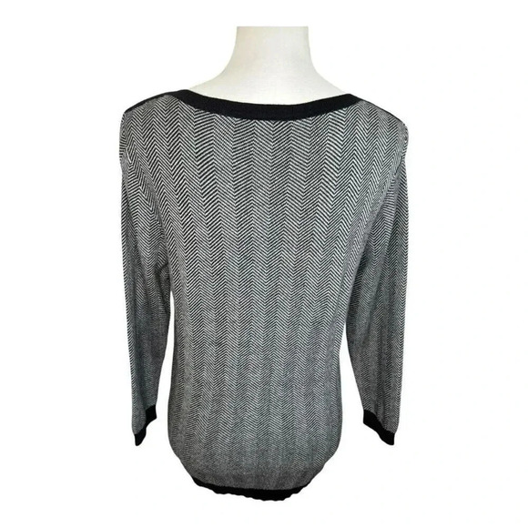 Ann Taylor Factory Women’s Medium Black & White Chevron Print Sweater - Picture 3 of 6